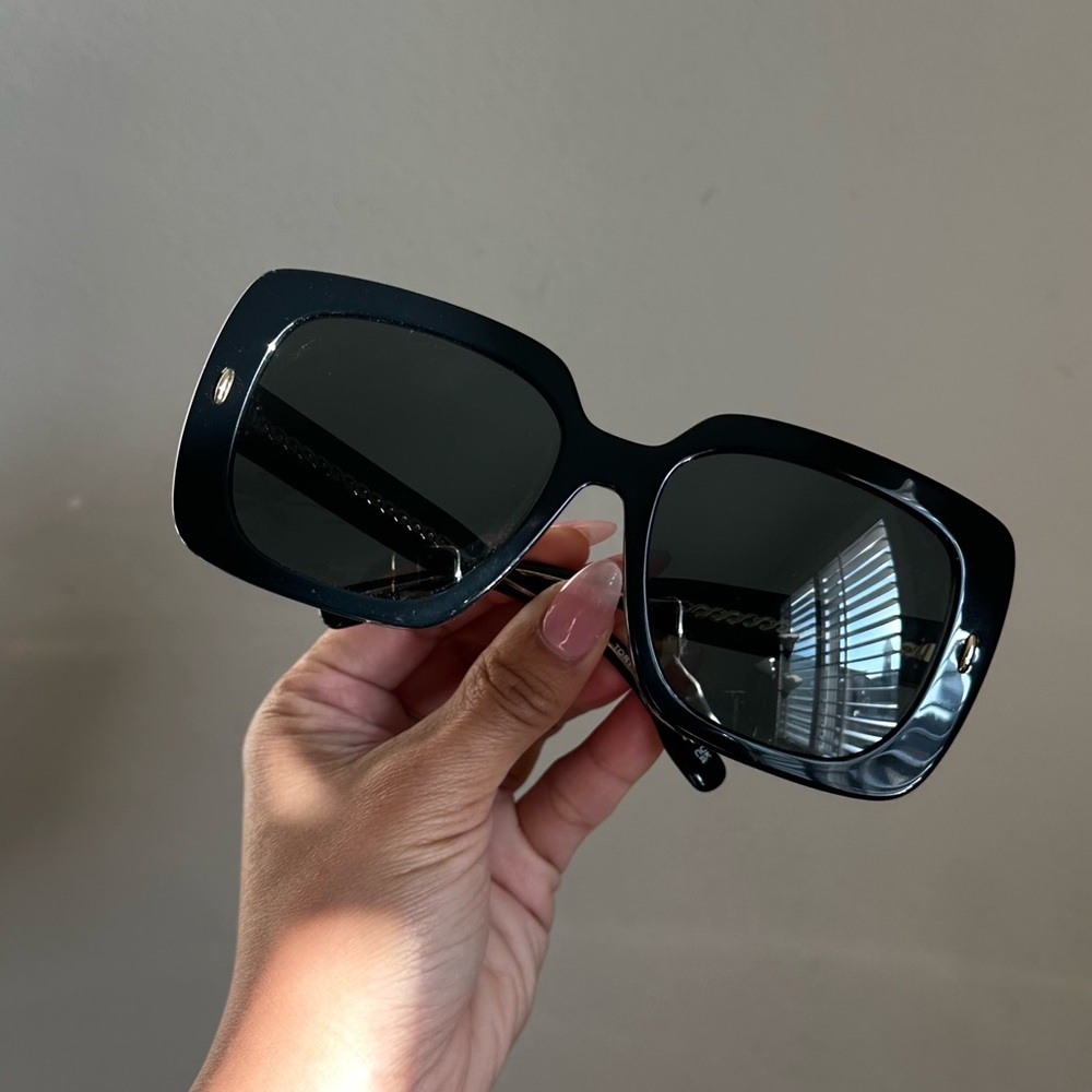 TORY BURCH MILLER OVERSIZED SQUARE FRAME SUNGLASSES/ BLACK Designer Sunglasses - Picture 7 of 16